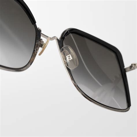 oculos fendi quadrado|Sunglasses .